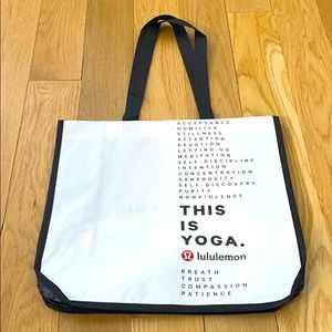 Lululemon white large reusable shopping bag